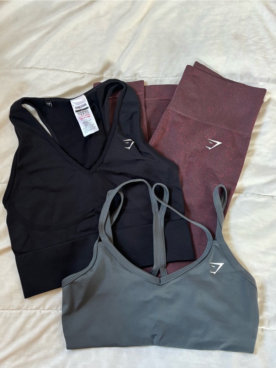 Gymshark Tops - Gymshark Bundle - bra, tank & leggings